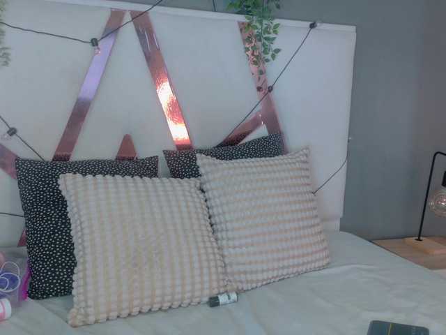 Mia-Anderson's BongaCams show and profile