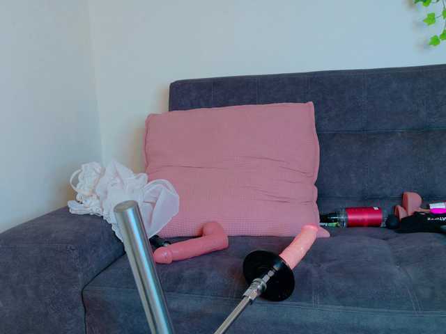 Mia-Anderson's BongaCams show and profile