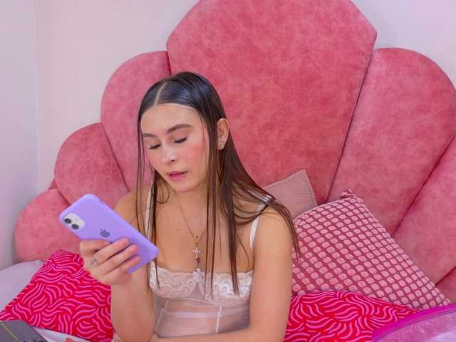 Mia-Anderson's BongaCams show and profile