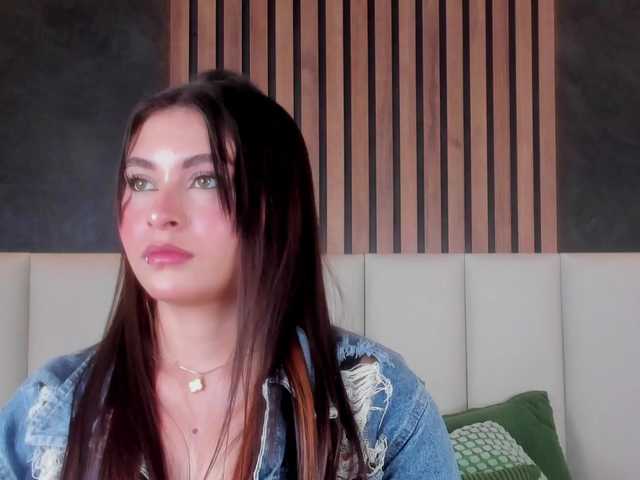 Mia-Anderson's BongaCams show and profile