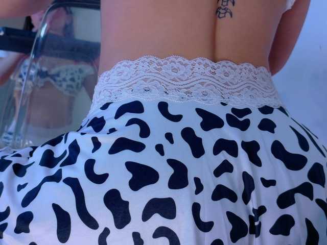 Mia-Anderson's BongaCams show and profile