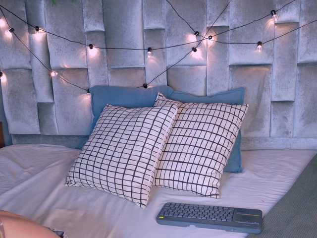 Mia-Anderson's BongaCams show and profile