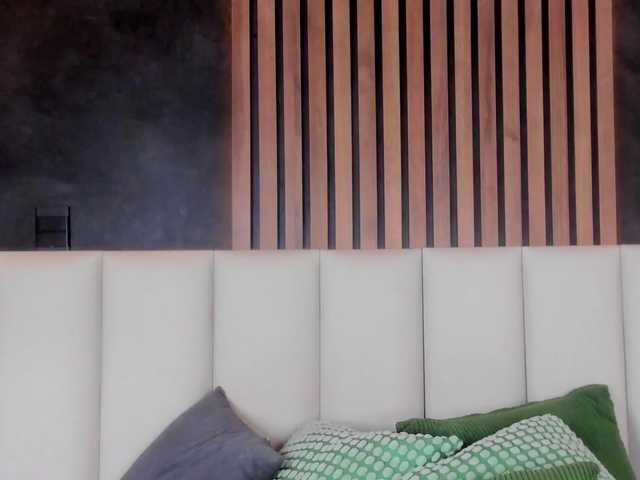 Mia-Anderson's BongaCams show and profile