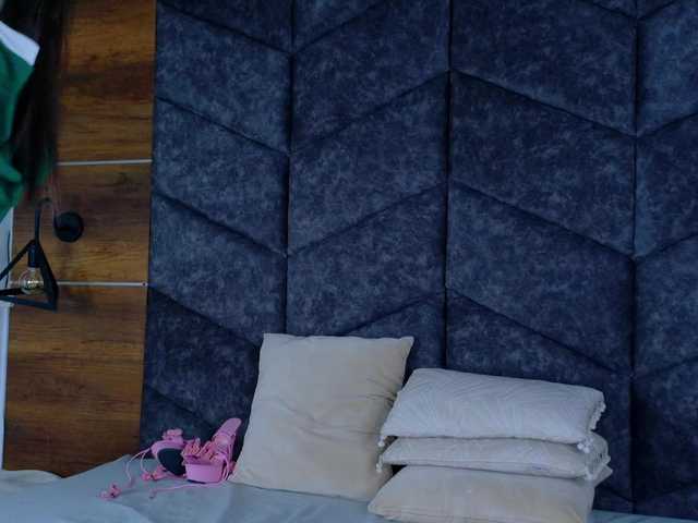 Mia-Anderson's BongaCams show and profile