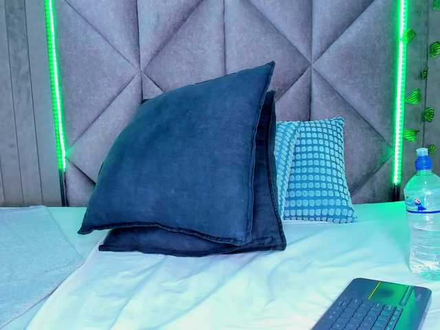 Mia-Anderson's BongaCams show and profile