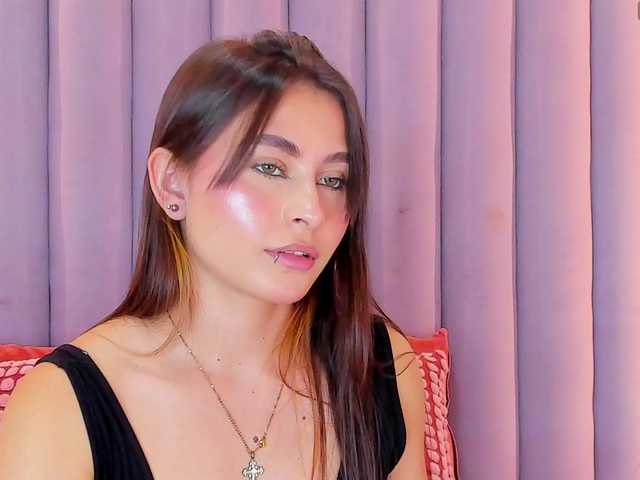 Mia-Anderson's BongaCams show and profile