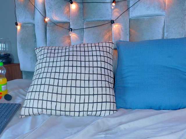 Mia-Anderson's BongaCams show and profile