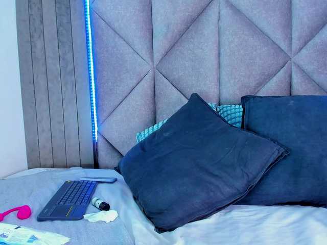 Mia-Anderson's BongaCams show and profile