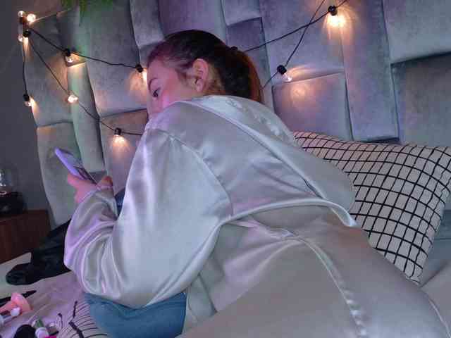 Mia-Anderson Mia-Anderson