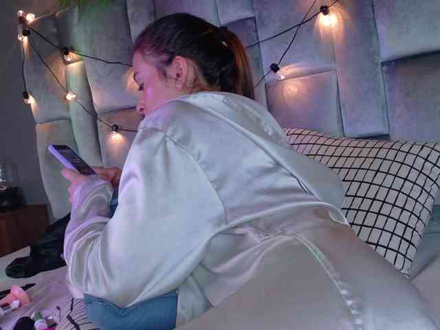 Mia-Anderson Mia-Anderson