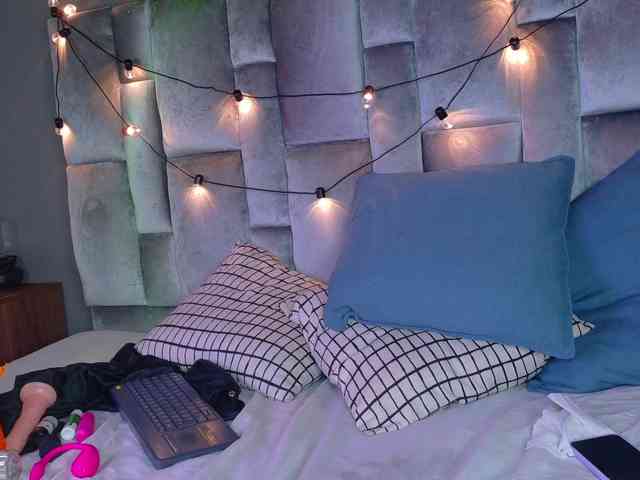 Mia-Anderson Mia-Anderson