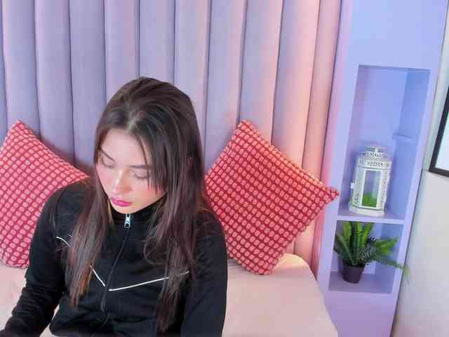 Mia-Anderson Mia-Anderson