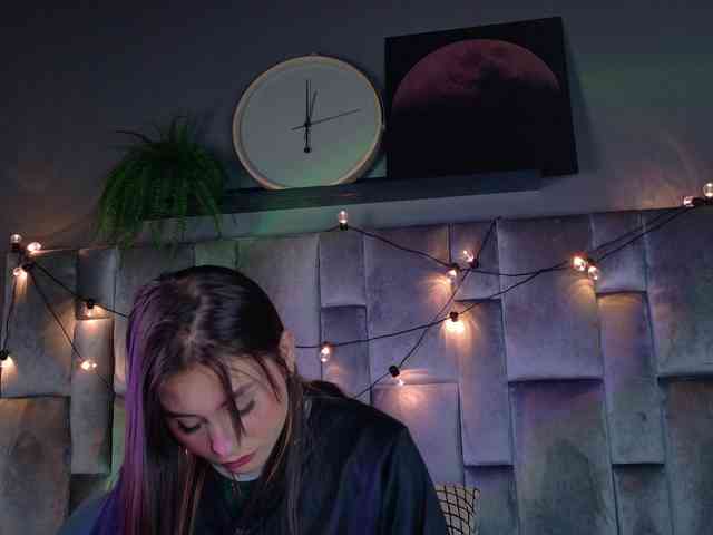 Mia-Anderson Mia-Anderson