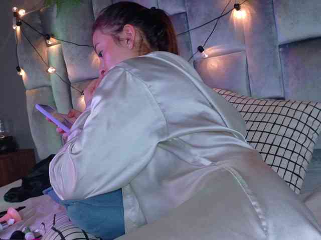 Mia-Anderson Mia-Anderson