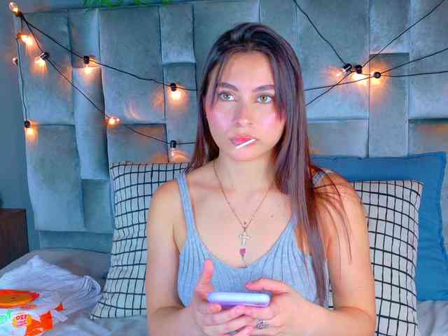 Mia-Anderson Mia-Anderson