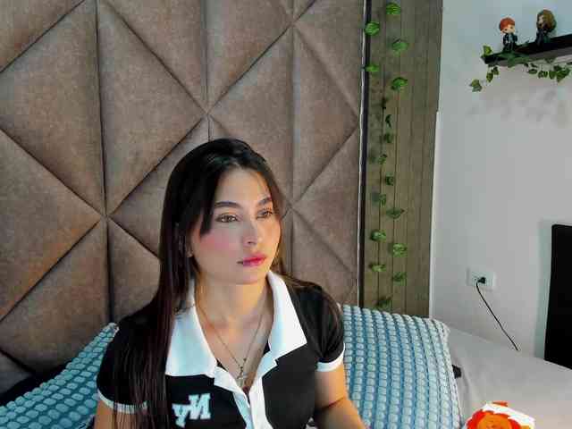 Mia-Anderson Mia-Anderson