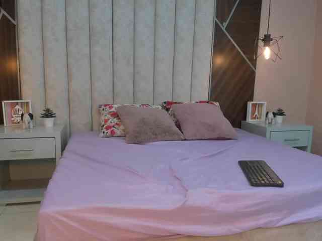 Abigail-Blaze webcam