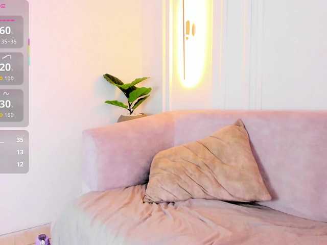 Aisha-Ferrer's BongaCams show and profile