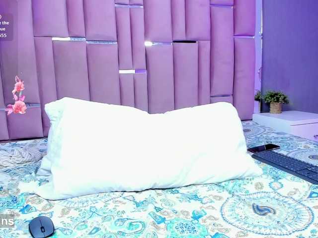 NikkiEvans's BongaCams show and profile