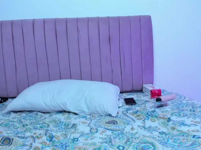 NikkiEvans's BongaCams show and profile