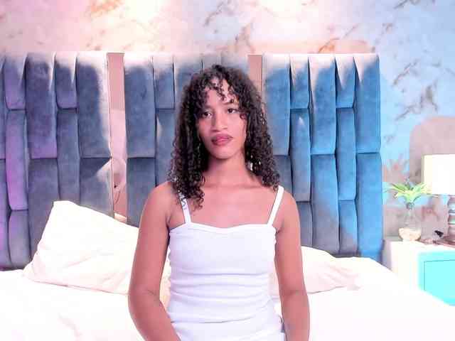 NikkiEvans NikkiEvans