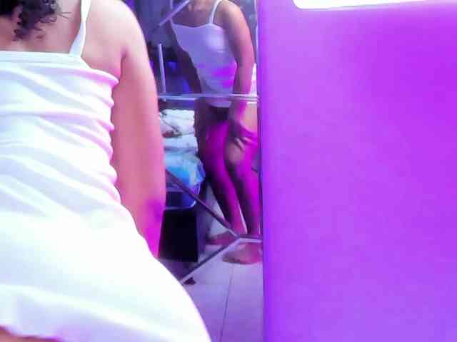 NikkiEvans NikkiEvans