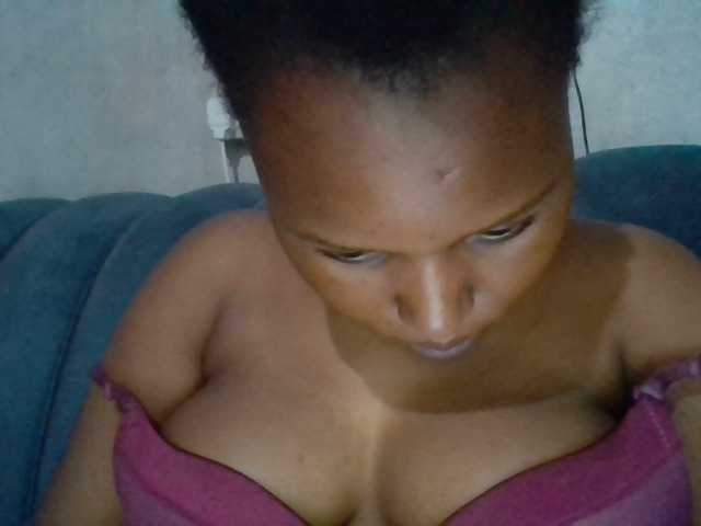 Fuckyah's BongaCams show and profile