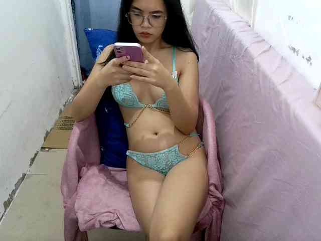 Sexybitchyarra Live Webcam on BongaCams