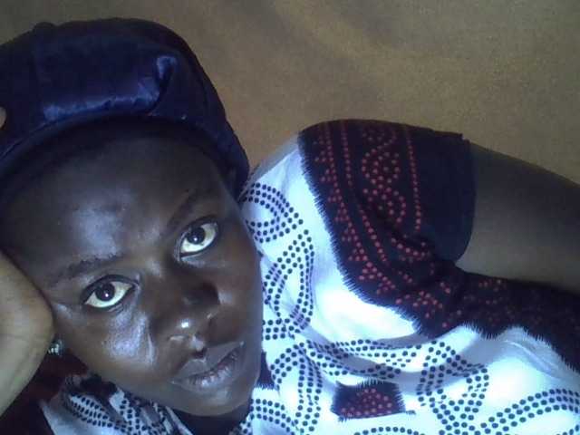 Lavella's BongaCams show and profile