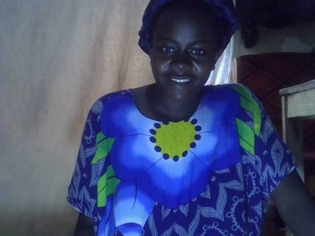 Lavella's BongaCams show and profile