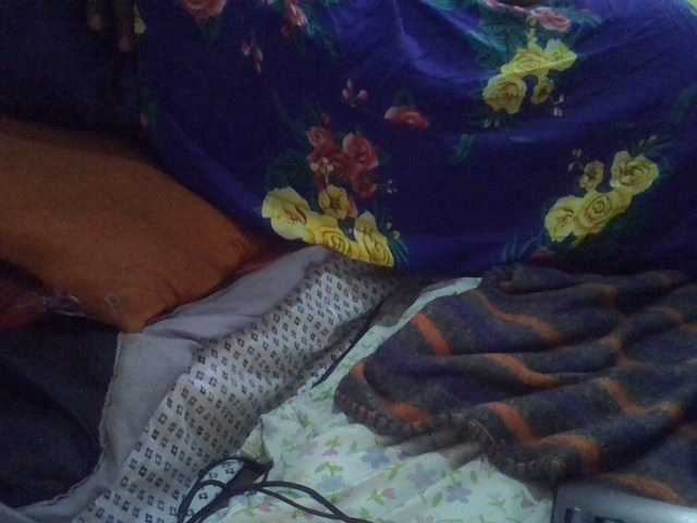 Lavella's BongaCams show and profile