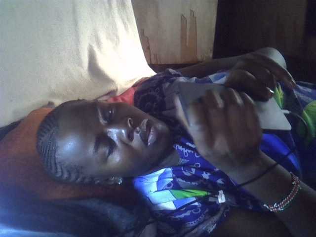 Lavella's BongaCams show and profile