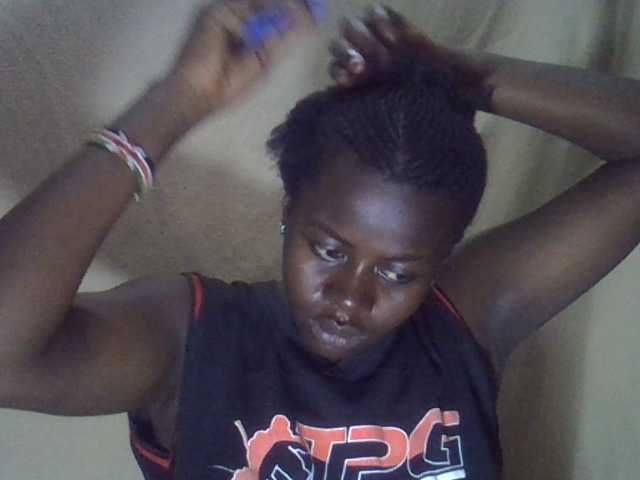 Lavella's BongaCams show and profile