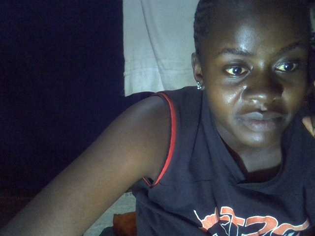 Lavella's BongaCams show and profile