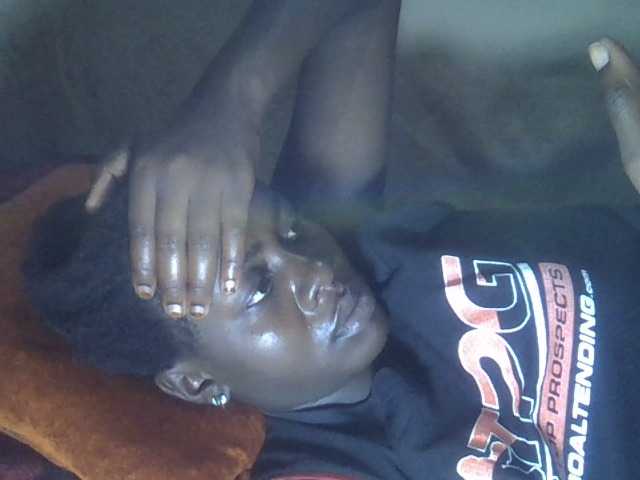 Lavella's BongaCams show and profile