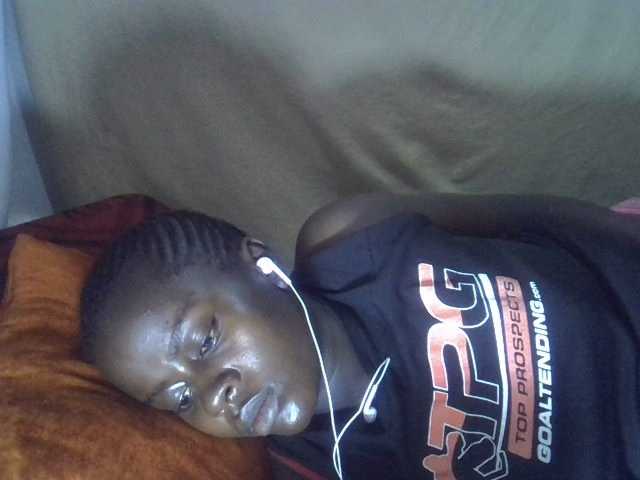 Lavella's BongaCams show and profile