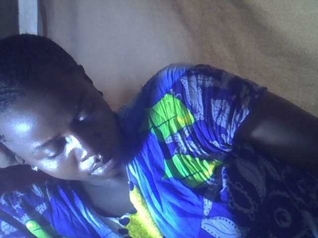 Lavella's BongaCams show and profile