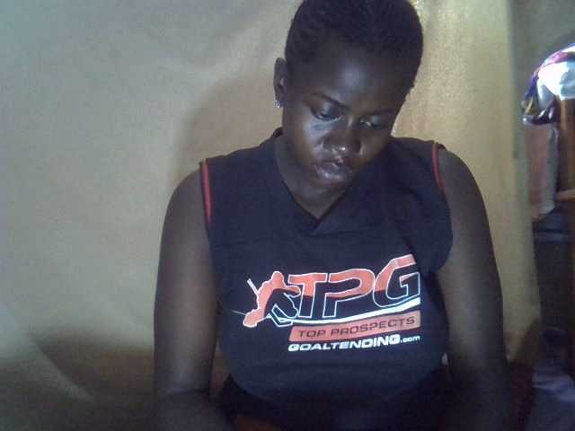 Lavella's BongaCams show and profile