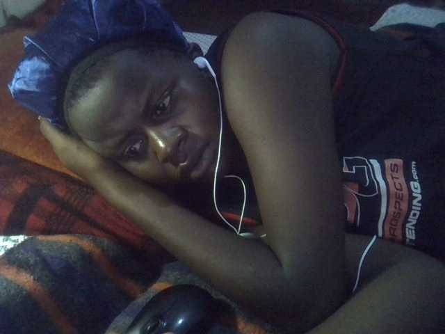 Lavella's BongaCams show and profile