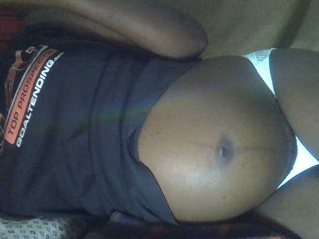 Lavella's BongaCams show and profile