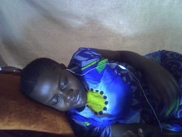 Lavella's BongaCams show and profile