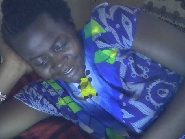 Lavella's BongaCams show and profile