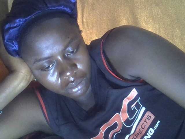 Lavella's BongaCams show and profile