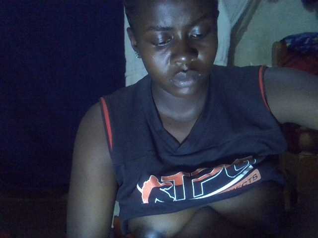 Lavella's BongaCams show and profile