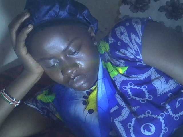 Lavella's BongaCams show and profile