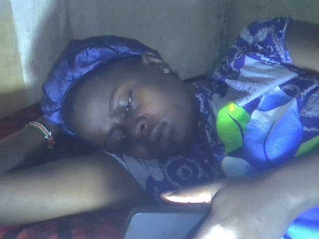 Lavella's BongaCams show and profile