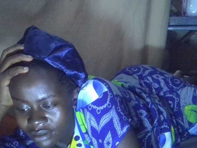 Lavella's BongaCams show and profile