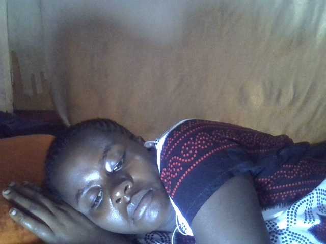 Lavella's BongaCams show and profile