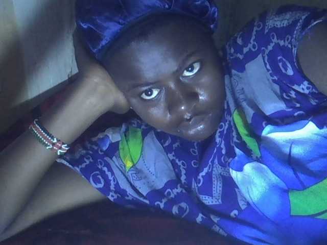 Lavella's BongaCams show and profile