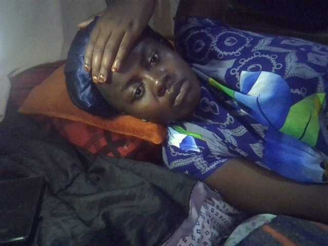 Lavella's BongaCams show and profile